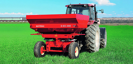 D-903 / D-903 PLUS Навесной разбрасыватель удобрений Quivogne